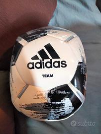 pallone adidas