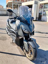 Xmax 300 accessoriato