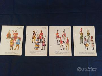 Cartoncini illustrati con 512 uniformi di soldati