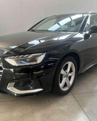 Audi A4 Avant 30 TDI S tronic Business Advanced