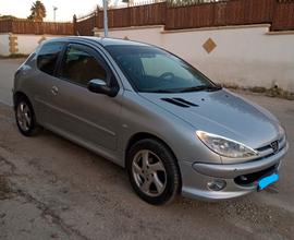 PEUGEOT 206 HDi