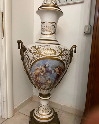 vaso decorativo grande in stile barocco o roccocò