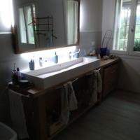 mobile bagno in rovere con cassettiera specchiera