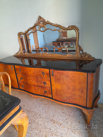 Credenza chippendale con legno intagliato