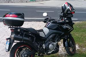 Grande moto la v strom dl 650