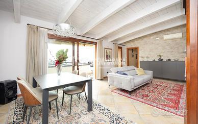 RECENTE ATTICO CON AMPIO TERRAZZO E BOX DOPPIO !