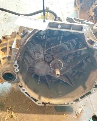 Nissan qashqai - r9m