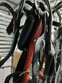 Finimento pony pari a nuovo