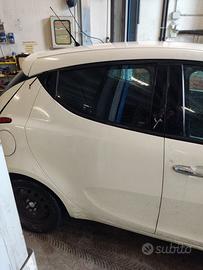 Porta posteriore dx LANCIA YPSILON del 2011