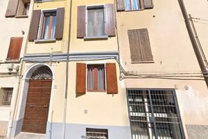 Ampio monolocale arredate e ristrutturato rif3392