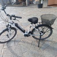 Bicicletta elettrica da donna