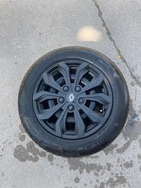 Gomme com cerchio e copricerchio renault