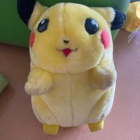 Pupazzo pikachu