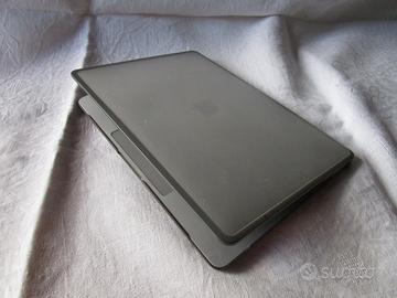 Apple Macbook Air 2022 - M1 8/512 + Accessori