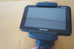 NAVIGATORE TOM TOM LIVE2+STAFFA X FIAT-LANCIA-ALFA