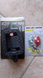 pedali MTB nuovi e luci