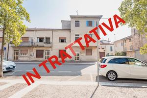 4 LOCALI A VILLAFRANCA DI VERONA