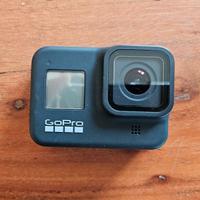 Go pro hero black 8 + accessori + 4batterie e case