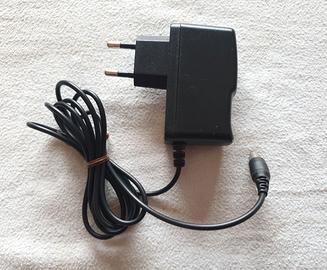 Alimentatore caricabatteria CEL9005 12V DC - 600mA