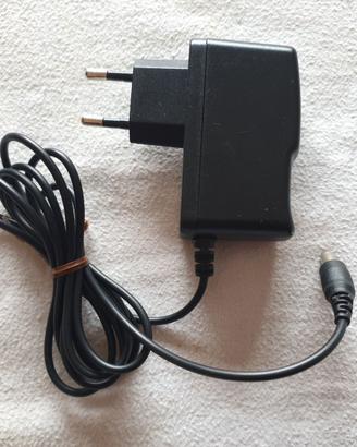 Alimentatore caricabatteria CEL9005 12V DC - 600mA