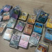 Lotto 950 carte originali pokemon mix anni e carte