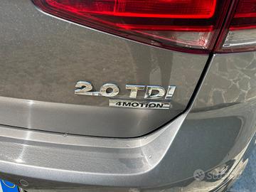Volkswagen Golf 2.0 TDI 5p. 4MOTION Highline BlueM