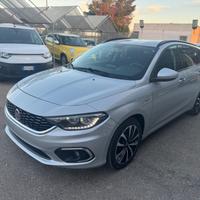 Fiat Tipo 1.6 Mjt SW Lounge Navi Retro Carplay