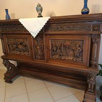 Credenza in legno massello scolpita stile classico