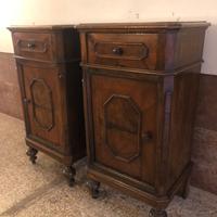 Coppia di comodini antichi