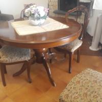Tavolo e 6 sedie