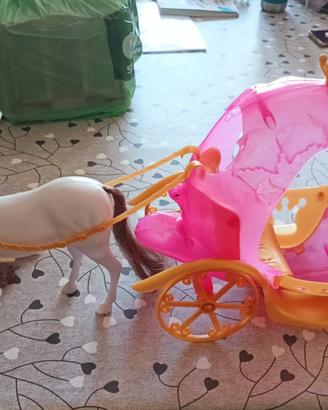 Carrozza incantata con cavallo 