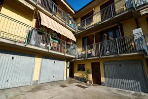 CASA SEMINDIPENDENTE A COMAZZO