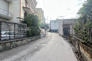 2 LOCALI A NAPOLI