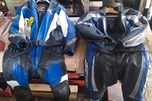  2 tute moto pelle :  SPIKE tg. 52. SPIDI tg. 54