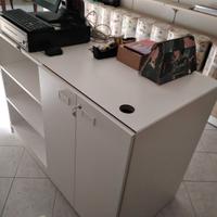 Bancone per negozio in acciaio smaltato bianco