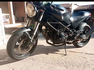 Ducati monster 696
