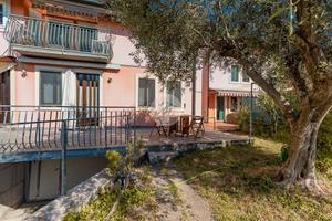 4 LOCALI A VILLAFRANCA DI VERONA