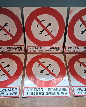Cartello vietato riparare 