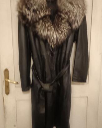 Cappotto pelle collo pelliccia.