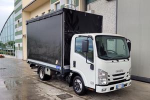 Isuzu autocarro usato centinato
