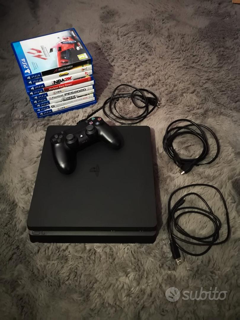 ps4 Fat + ps4 Slim + 1 pad + giochi - Console e Videogiochi In vendita a  Torino