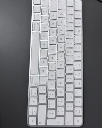 Apple Magic Keyboard + Magic mouse 2