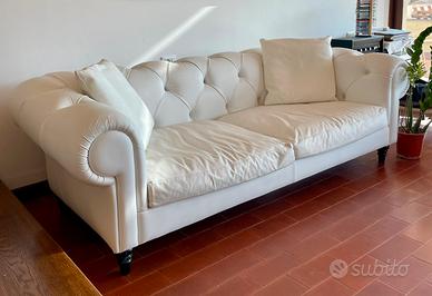 Divano in pelle usato pochissimo
