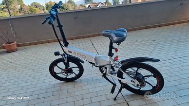 Bicicletta elettrica Ado A20