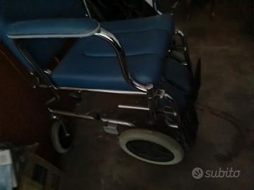 sedia a rotelle con comoda
