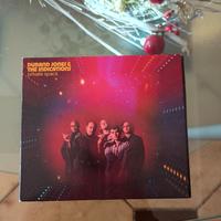 CD Durand Jones e the indications private space 
