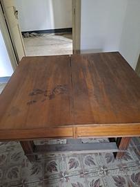 Tavolo in legno