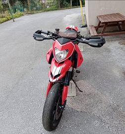 Ducati Hypermotard 1100 evo 2012