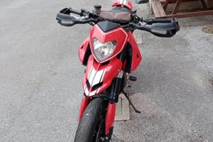 Ducati Hypermotard 1100 evo 2012