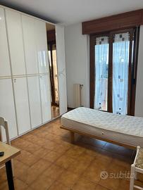 Stanze a Cinecittà metro A